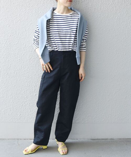 SHIPS any(シップス エニィ)の「SHIPS any:〈ウォッシャブル〉スマート カーゴ ロングパンツ◇(カーゴパンツ・レディース・ネイビー/カーキ・40/38/36)」の12枚目の写真