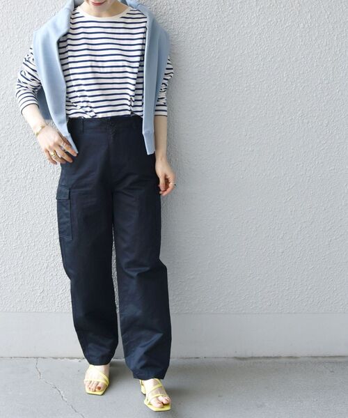 SHIPS any(シップス エニィ)の「SHIPS any:〈ウォッシャブル〉スマート カーゴ ロングパンツ◇(カーゴパンツ・レディース・ネイビー/カーキ・40/38/36)」の18枚目の写真