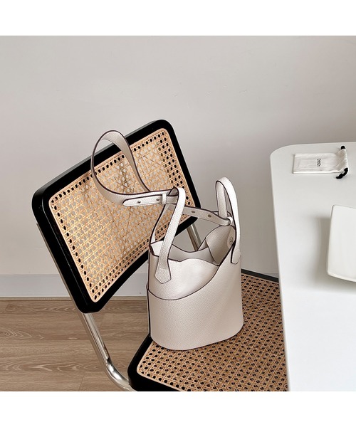 lala Born（ララボーン）の「2wayバケツ型バッグ（ハンドバッグ・レディース・ブラック/カーキ/ブラウン/ホワイト・FREE）」の2枚目の写真