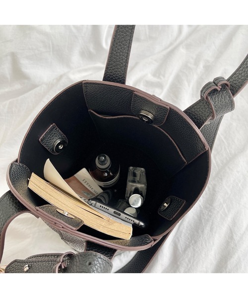 lala Born（ララボーン）の「2wayバケツ型バッグ（ハンドバッグ・レディース・ブラック/カーキ/ブラウン/ホワイト・FREE）」の8枚目の写真