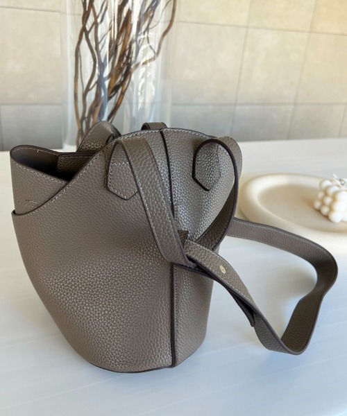 lala Born（ララボーン）の「2wayバケツ型バッグ（ハンドバッグ・レディース・ブラック/カーキ/ブラウン/ホワイト・FREE）」の17枚目の写真