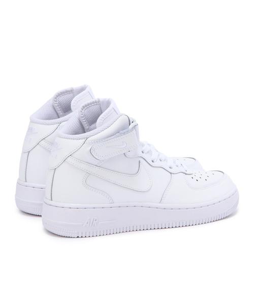 NIKE(ナイキ)の「NIKE エアフォース1MID GS(スニーカー・レディース・ホワイト・24.5cm/24cm/25cm/23.5cm/23cm)」の7枚目の写真