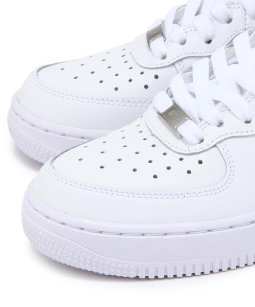 NIKE(ナイキ)の「NIKE エアフォース1MID GS(スニーカー・レディース・ホワイト・24.5cm/24cm/25cm/23.5cm/23cm)」の2枚目の写真