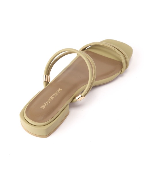 NATURAL BEAUTY BASIC（ナチュラルビューティーベーシック）の「ナローストラップ２ＷＡＹサンダル（サンダル・レディース・オフホワイト/ライトグリーン/ブラック・LARGE/MEDIUM）」の12枚目の写真