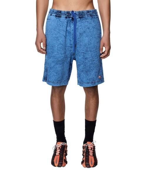 DIESEL(ディーゼル)の「DIESEL SS22 メンズ デニム ショートパンツ トラックデニム(その他パンツ・メンズ・レッド/ブルー/ピンク系その他・X-LARGE/XX-LARGE/LARGE/SMALL/X-SMALL/MEDIUM)」の2枚目の写真