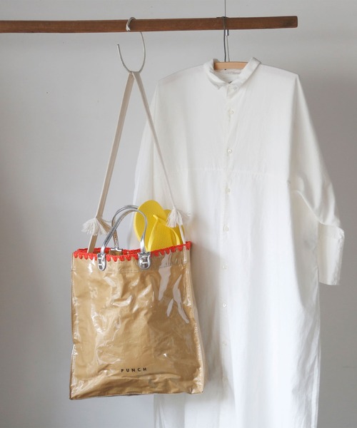 ACCOMMODE（アコモデ）の「パンチトートバッグ（トートバッグ・レディース・ブルー/ベージュ/グリーン/ホワイト・FREE）」の3枚目の写真