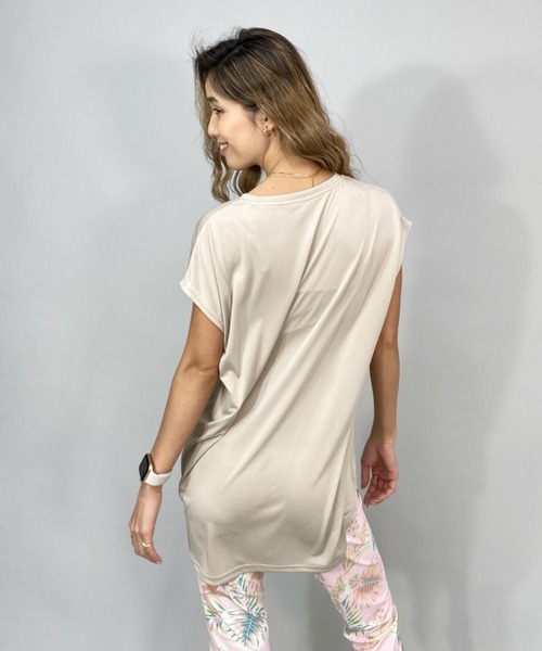 ROXY(ロキシー)の「ROXY/ロキシー 水陸両用/ロング丈/ボタニカル柄ロゴTシャツ/ラッシュガードTシャツ RLY222030(Tシャツ/カットソー・レディース・ブラック/ベージュ/ピンク・M/L)」の5枚目の写真