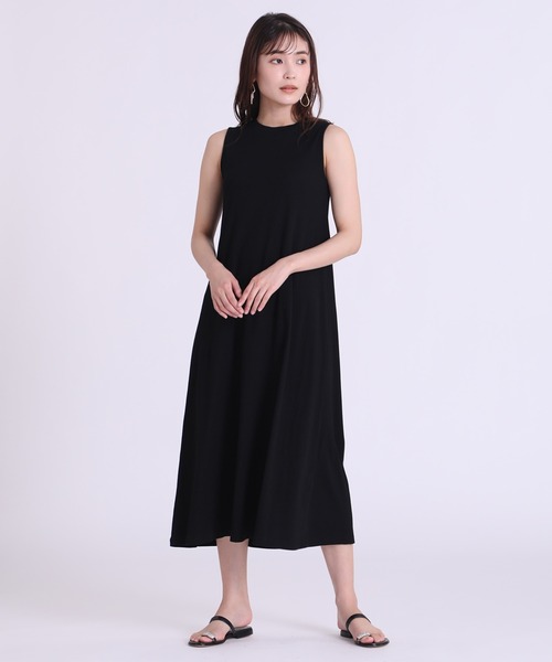 INED CLARO(イネドクラロ)の「テレコノースリーブワンピース(ワンピース・レディース・ブラック/カーキ・フリー)」の10枚目の写真