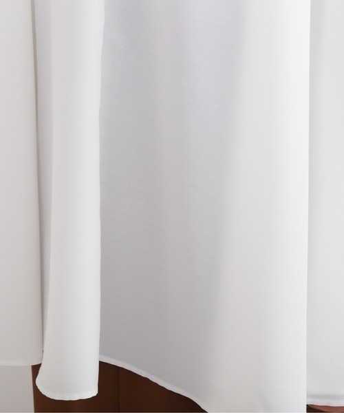 NATURAL BEAUTY BASIC(ナチュラルビューティーベーシック)の「チュニックフレアーブラウス(シャツ/ブラウス・レディース・ブラック/オフホワイト/レッド・SMALL/MEDIUM)」の10枚目の写真