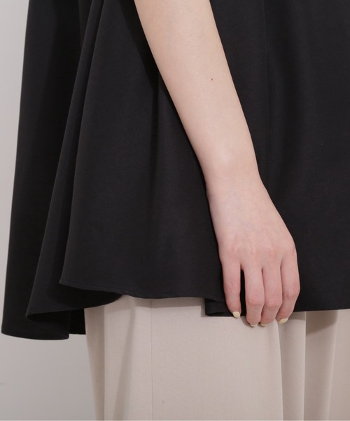 NATURAL BEAUTY BASIC(ナチュラルビューティーベーシック)の「チュニックフレアーブラウス(シャツ/ブラウス・レディース・ブラック/オフホワイト/レッド・SMALL/MEDIUM)」の20枚目の写真