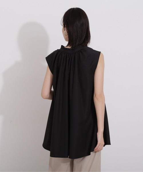 NATURAL BEAUTY BASIC(ナチュラルビューティーベーシック)の「チュニックフレアーブラウス(シャツ/ブラウス・レディース・ブラック/オフホワイト/レッド・SMALL/MEDIUM)」の13枚目の写真