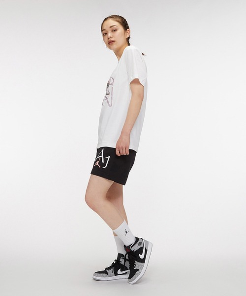 JORDAN BRAND（ジョーダンブランド）の「エア ジョーダン 1 MID SE メンズシューズ / Air Jordan 1 Mid SE Men's Shoes（スニーカー・メンズ・ブラック・26/29/27/30/28.5/25.5/26.5/27.5/25/28/29.5）」の15枚目の写真