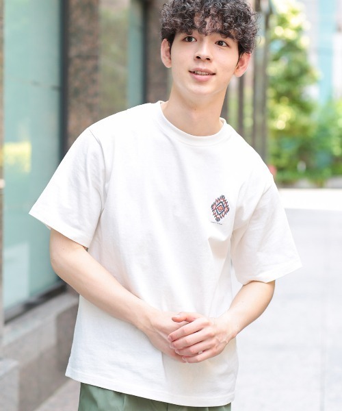 POWER TO THE PEOPLE(パワートゥーザピープル)の「【ユニセックス】moving オルテガプリントTシャツ(Tシャツ/カットソー・メンズ・ホワイト/ブラック・LARGE/MEDIUM)」の2枚目の写真