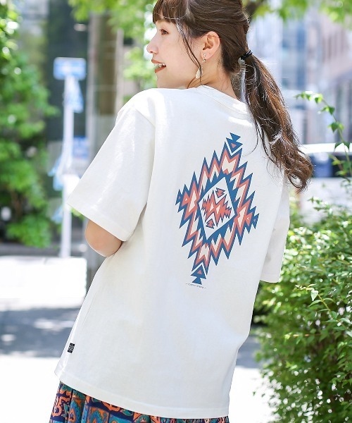 POWER TO THE PEOPLE(パワートゥーザピープル)の「【ユニセックス】moving オルテガプリントTシャツ(Tシャツ/カットソー・メンズ・ホワイト/ブラック・LARGE/MEDIUM)」の7枚目の写真