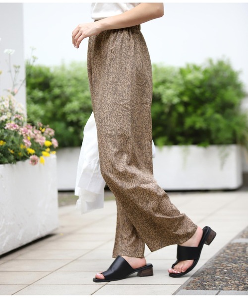 ANAP（アナップ）の「アニマルニュアンス柄ワイドパンツ（その他パンツ・レディース・ブラウン/ライトベージュ・FREE）」の6枚目の写真