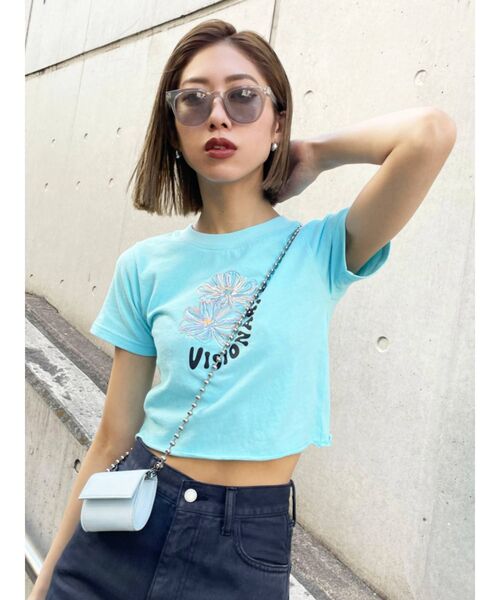 EMODA(エモダ)の「ショートボックスロゴTシャツ(Tシャツ/カットソー・レディース・ブラック/ホワイト/ブルー/ブラウン・FREE)」の5枚目の写真