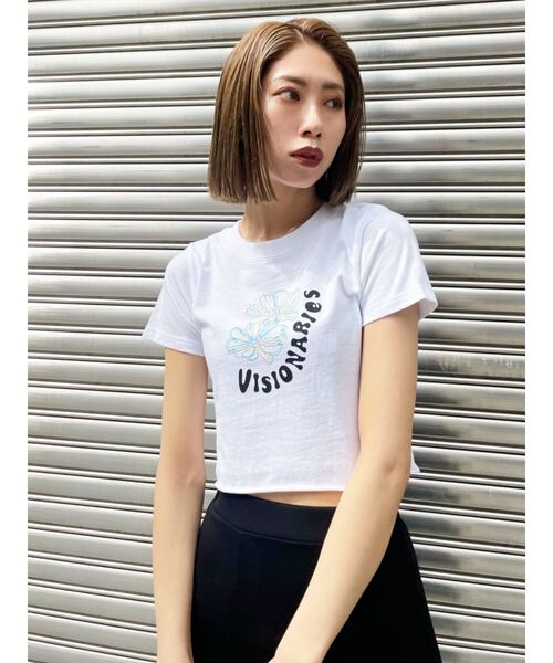 EMODA(エモダ)の「ショートボックスロゴTシャツ(Tシャツ/カットソー・レディース・ブラック/ホワイト/ブルー/ブラウン・FREE)」の8枚目の写真