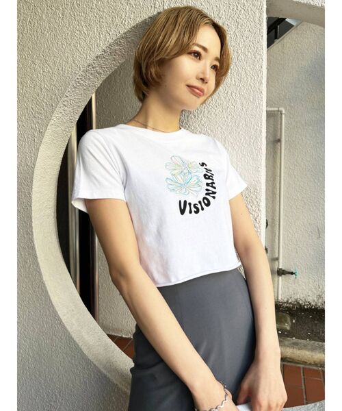 EMODA(エモダ)の「ショートボックスロゴTシャツ(Tシャツ/カットソー・レディース・ブラック/ホワイト/ブルー/ブラウン・FREE)」の16枚目の写真