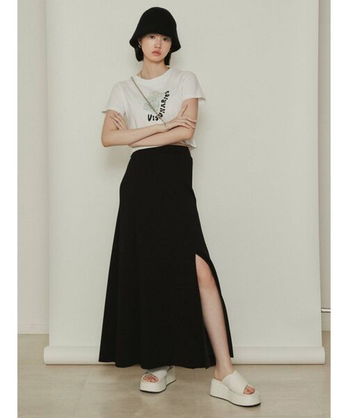 EMODA(エモダ)の「ショートボックスロゴTシャツ(Tシャツ/カットソー・レディース・ブラック/ホワイト/ブルー/ブラウン・FREE)」の19枚目の写真