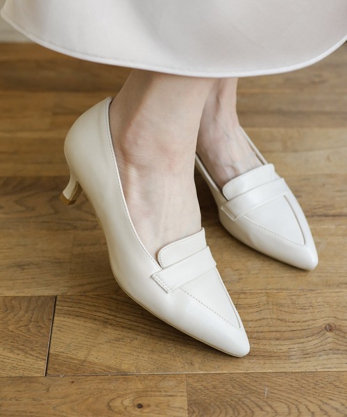 SESTO(セスト)の「ミドルヒールポインテッドトゥローファーパンプス(パンプス・レディース・ブラック/ベージュ/アイボリー・22.5cm/23.5cm/24.5cm/23.0cm/24.0cm/25.0cm)」の2枚目の写真