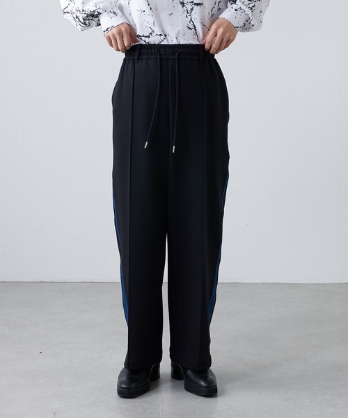 Lui's(ルイス)の「【Neucon / ニューコン】 ワイド トラックパンツ(スウェットパンツ・メンズ・ブラック/ブラウン・1/2)」の7枚目の写真