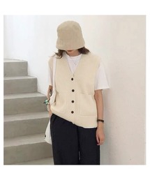 前ボタンニットベスト
