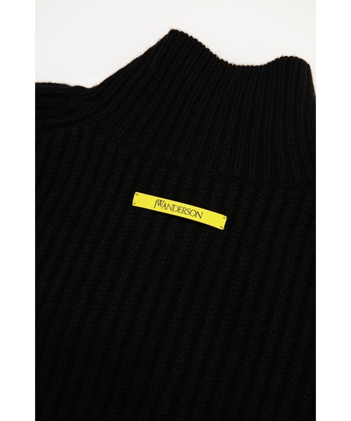 JW Anderson（ジェイダブリューアンダーソン）の「ニット（ニット/セーター・レディース・ピンク/ブラック・S）」の4枚目の写真