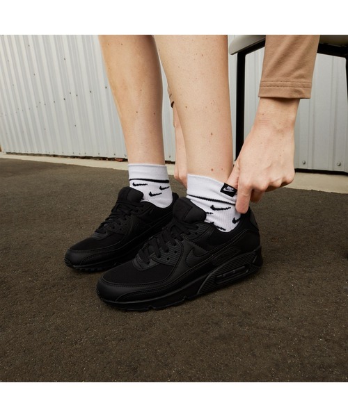 NIKE(ナイキ)の「NIKE/ナイキ エアマックス 90(スニーカー・メンズ・ブラック・23cm/23.5cm/24cm/24.5cm/25cm/25.5cm/26cm/26.5cm/27cm/27.5cm/28cm/22.5cm/22cm)」の1枚目の写真