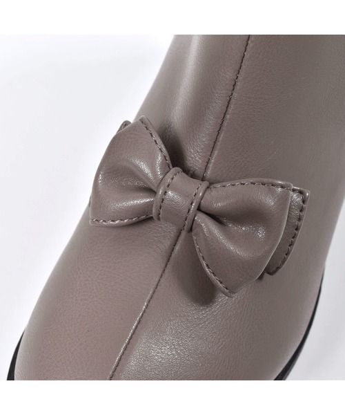 BeBe（ベベ）の「BeBe/合皮リボンブーツ(16~21cm)（ブーツ・キッズ・グレー/ブラウン・18/19/20/21/16/17）」の18枚目の写真
