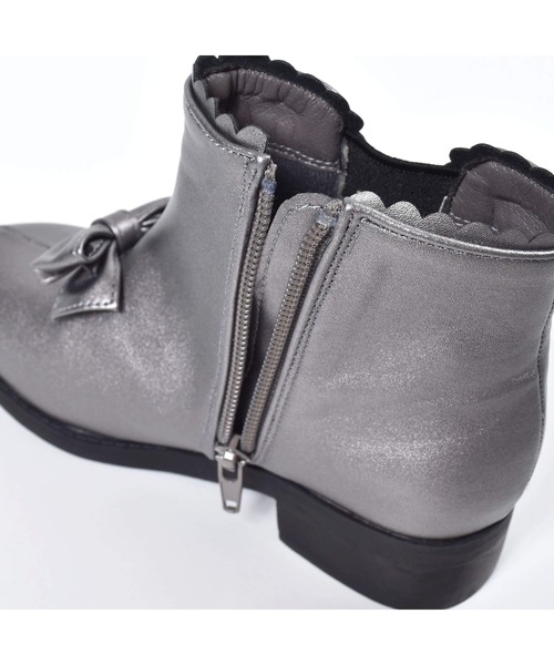 BeBe（ベベ）の「BeBe/合皮リボンブーツ(16~21cm)（ブーツ・キッズ・グレー/ブラウン・18/19/20/21/16/17）」の6枚目の写真