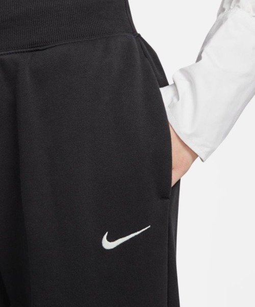 NIKE（ナイキ）の「【NIKE】AS W NSW HR PANT OS（スウェットパンツ・レディース・ブラック・MEDIUM/SMALL）」の3枚目の写真