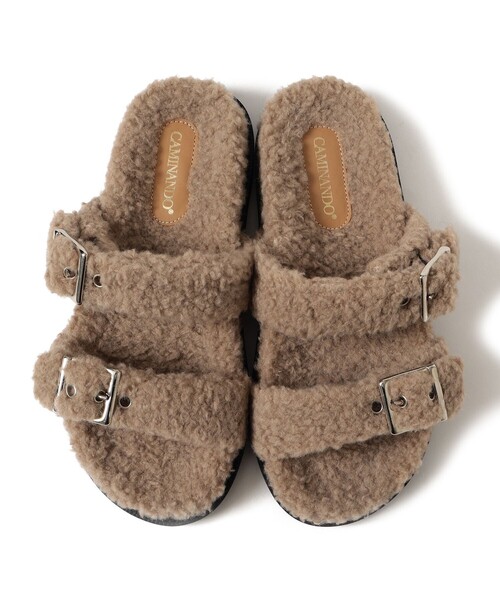 CAMINANDO（カミナンド）の「CAMINANDO / 2ストラップ ボアサンダル（サンダル・レディース・グレイッシュベージュ/チャコールグレー・6/7/8/9）」の13枚目の写真