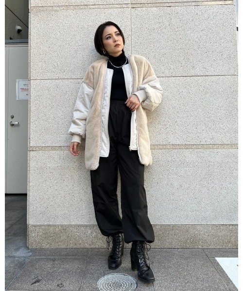 LiSeek（リシーク）の「【LiSeeK】ファーベストドッキングブルゾン（ブルゾン・レディース・アイボリー/ブラック・FREE）」の11枚目の写真