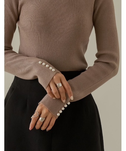 [WINTERCOLLECTION]袖パール付きリブニットタートルネックトップス