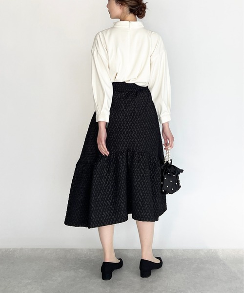 PICCIN PERLA（ピッチンペルラ）の「襟ビッグパール長袖ブラウス