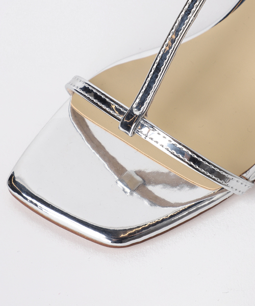 LE TALON(ルタロン)の「5cmTストラップサンダル(サンダル・レディース・ホワイト/シルバー/モスグリーン/ブラック系その他・SMALL/MEDIUM/LARGE/X-LARGE/X-SMALL)」の15枚目の写真