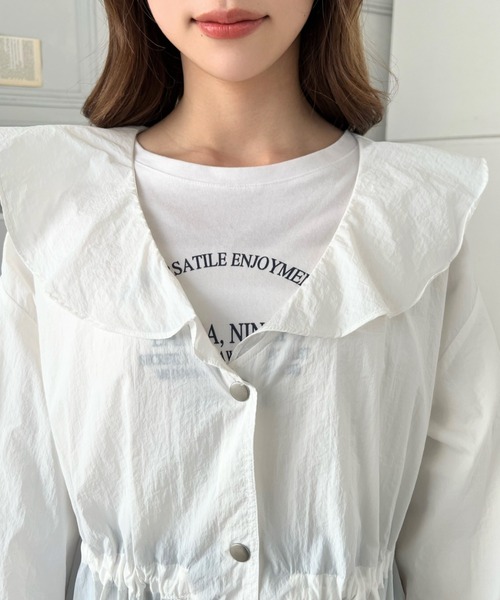 moment+（モーメントプラス）の「シアーナイロンワッシャーフリルマウンテンパーカー（マウンテンパーカー・レディース・ブラック/カーキ/オフホワイト・M）」の13枚目の写真