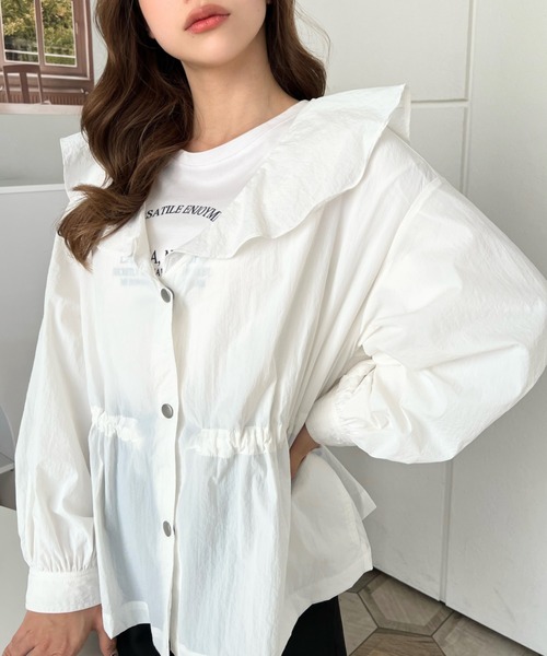 moment+（モーメントプラス）の「シアーナイロンワッシャーフリルマウンテンパーカー（マウンテンパーカー・レディース・ブラック/カーキ/オフホワイト・M）」の9枚目の写真