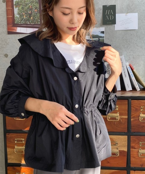 moment+（モーメントプラス）の「シアーナイロンワッシャーフリルマウンテンパーカー（マウンテンパーカー・レディース・ブラック/カーキ/オフホワイト・M）」の19枚目の写真