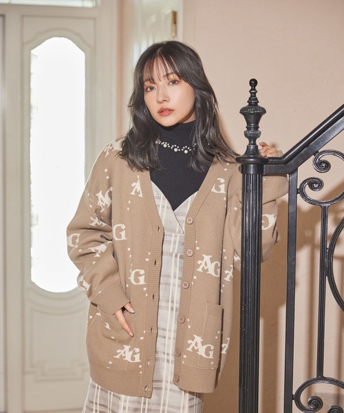 ANDGEEBEE（アンジービー）の「UNISEX ロゴジャガードカーデ（カーディガン/ボレロ・レディース・アイボリー/ブラウン・X-LARGE）」の2枚目の写真
