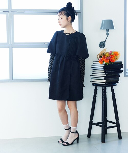 FREAK'S STORE（フリークスストア）の「フクレジャガードパフスリーブリボンミニワンピース（ワンピース・レディース・ブラック/オフホワイト/ベージュ・ﾌﾘ-）」の4枚目の写真