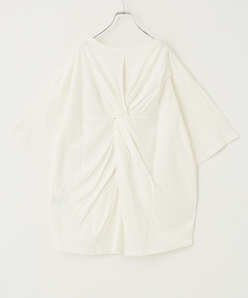 TOBILA（トビラ）の「綿麻天竺バックツイストクルーネックTシャツ（Tシャツ/カットソー・レディース・スミクロ/ピンク/ホワイト/ブラウン・M）」の6枚目の写真