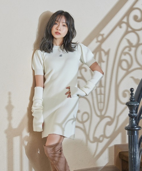 ANDGEEBEE（アンジービー）の「アームカバーミニニットワンピ（ワンピース・レディース・ブラック/アイボリー・MEDIUM）」の4枚目の写真