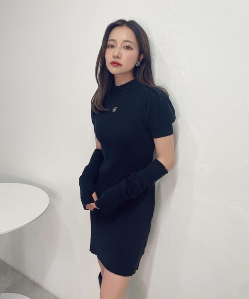 ANDGEEBEE（アンジービー）の「アームカバーミニニットワンピ（ワンピース・レディース・ブラック/アイボリー・MEDIUM）」の15枚目の写真