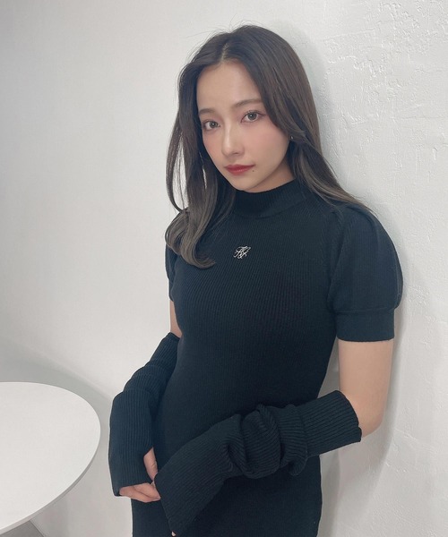 ANDGEEBEE（アンジービー）の「アームカバーミニニットワンピ（ワンピース・レディース・ブラック/アイボリー・MEDIUM）」の16枚目の写真