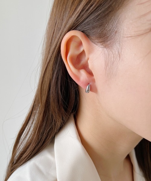 iso（イソ）の「【ステンレス】ミニドロップピアス（ピアス（両耳用）・レディース・シルバー/ゴールド・FREE）」の11枚目の写真