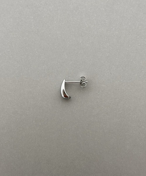 iso（イソ）の「【ステンレス】ミニドロップピアス（ピアス（両耳用）・レディース・シルバー/ゴールド・FREE）」の3枚目の写真