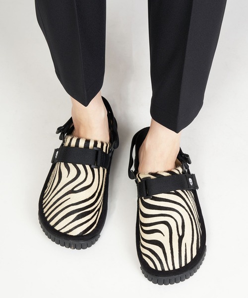 SHAKA（シャカ）の「SNUG CLOG COWHAIR SK-248（サンダル・レディース・その他/キャメル/レオパード/ゼブラ・23/24/25/26/27/28/22）」の4枚目の写真