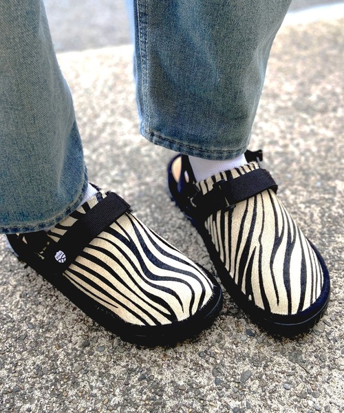 SHAKA（シャカ）の「SNUG CLOG COWHAIR SK-248（サンダル・レディース・その他/キャメル/レオパード/ゼブラ・23/24/25/26/27/28/22）」の19枚目の写真