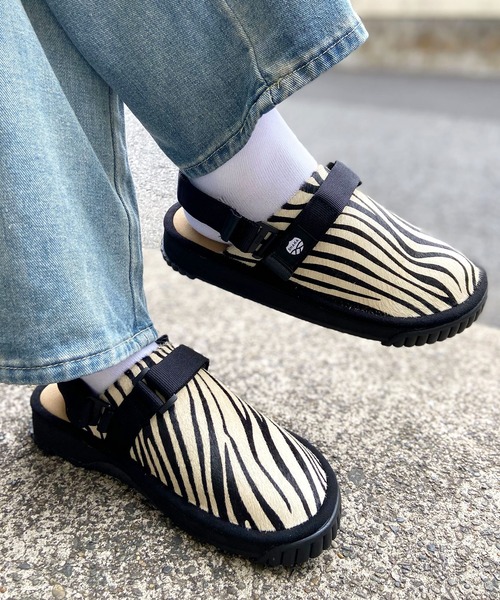 SHAKA（シャカ）の「SNUG CLOG COWHAIR SK-248（サンダル・レディース・その他/キャメル/レオパード/ゼブラ・23/24/25/26/27/28/22）」の17枚目の写真